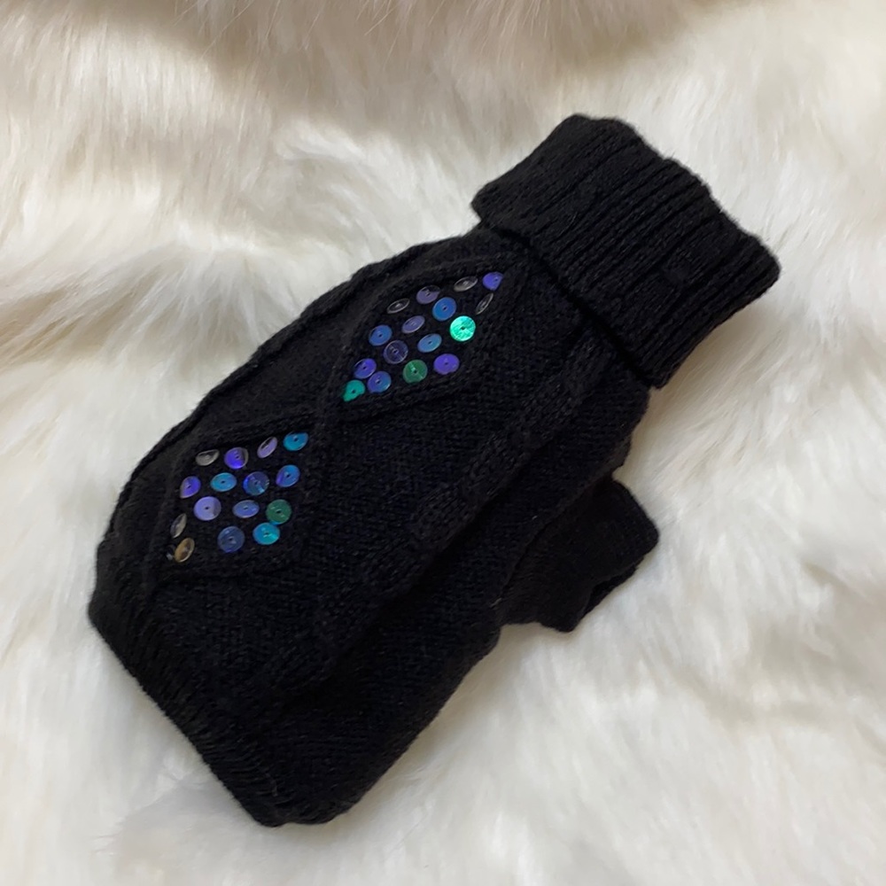 *NWOT Beautiful sweater for a very small furbaby.